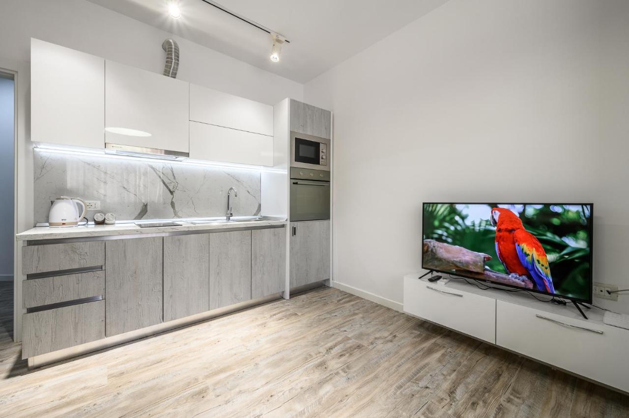 Miku Apartment-City Walk 1Bd Stylish Apartment Tiranë Ngoại thất bức ảnh