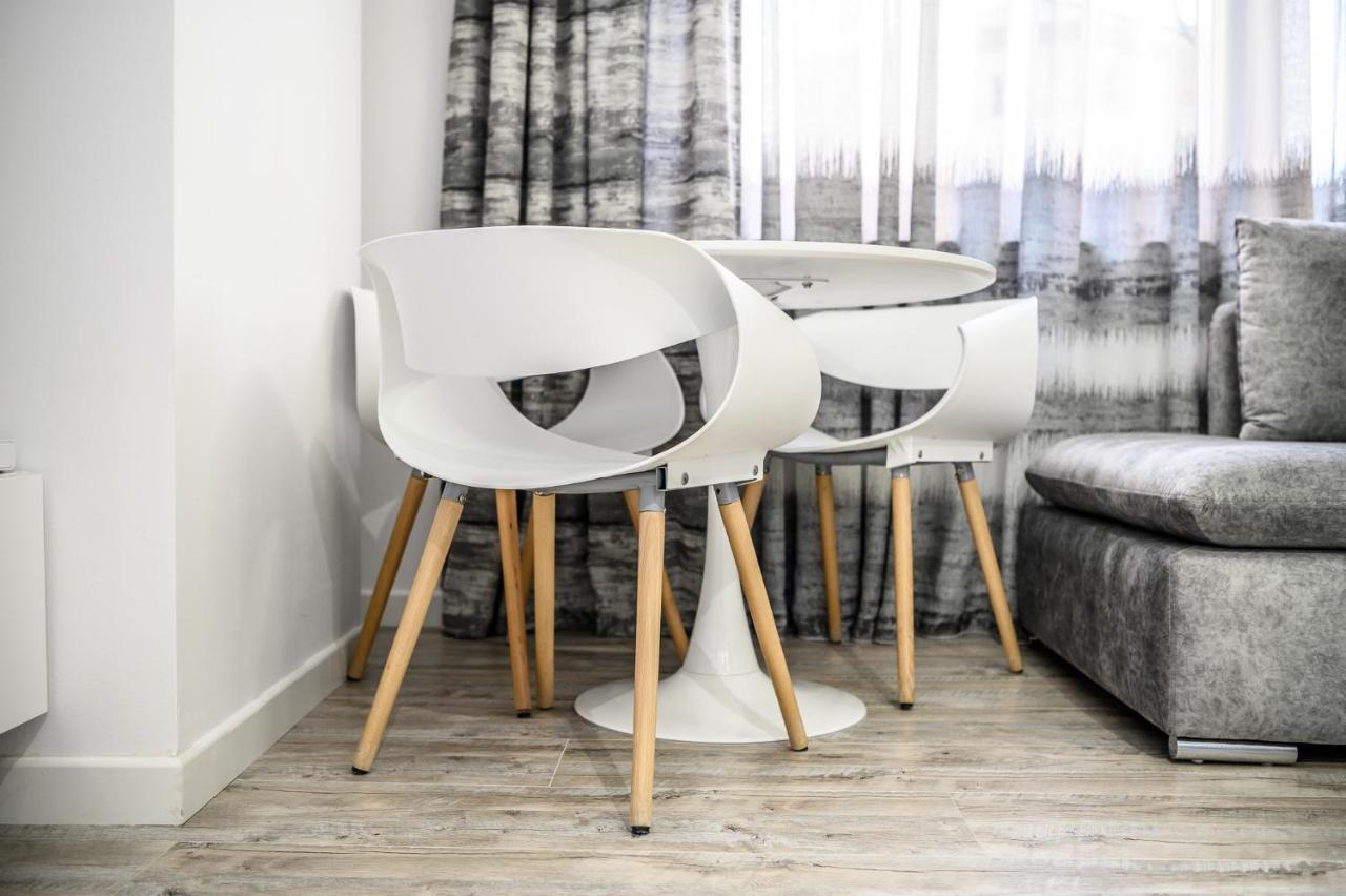 Miku Apartment-City Walk 1Bd Stylish Apartment Tiranë Ngoại thất bức ảnh