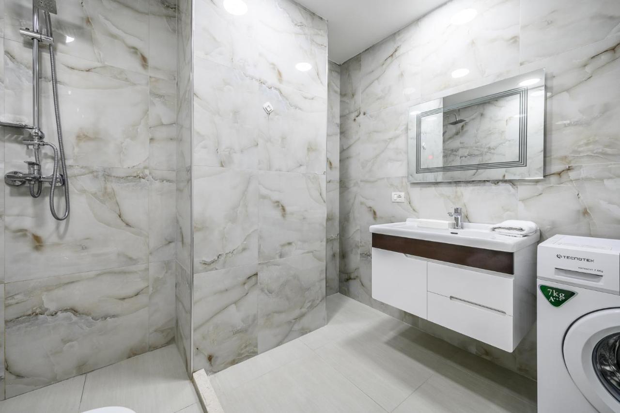 Miku Apartment-City Walk 1Bd Stylish Apartment Tiranë Ngoại thất bức ảnh